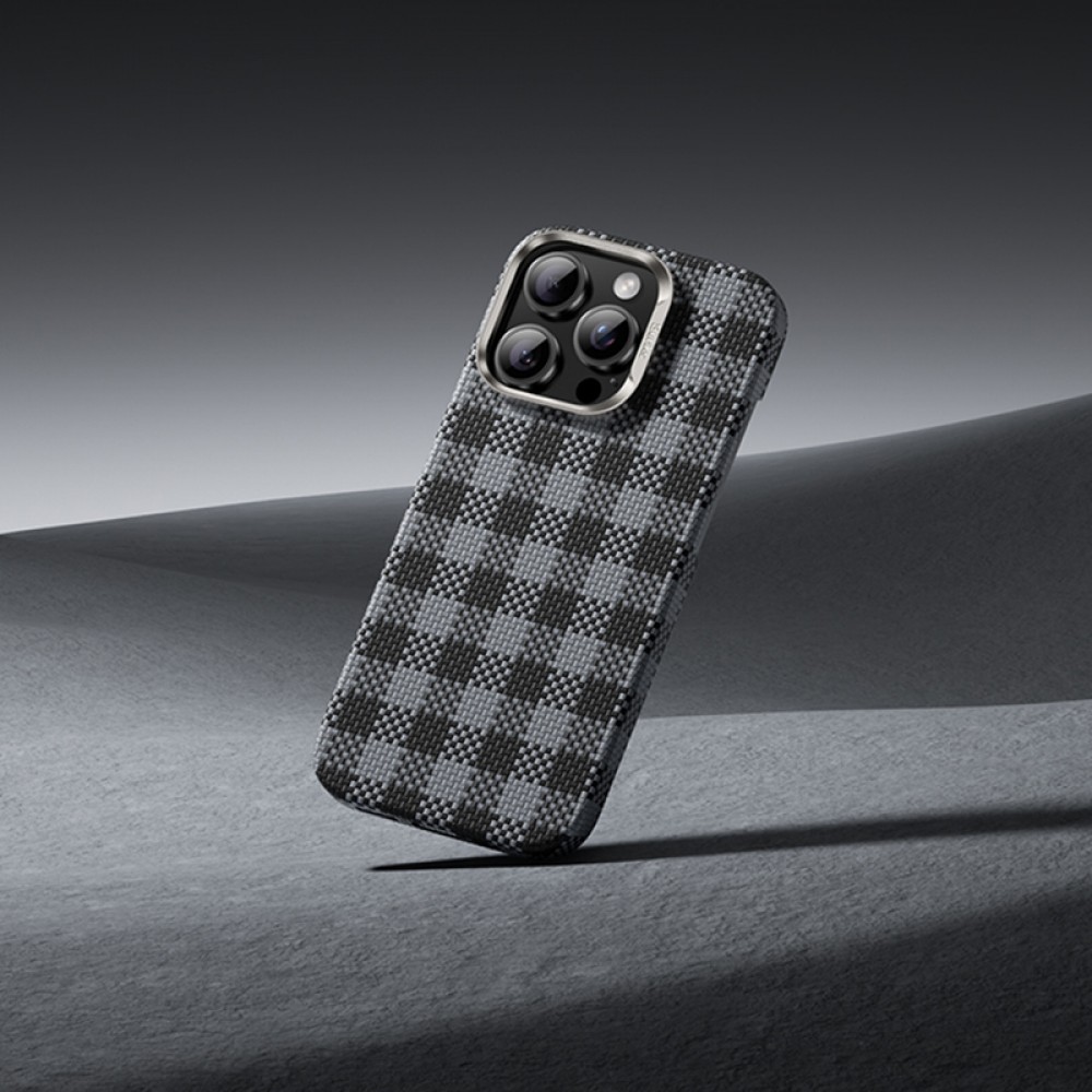 iPhone 15 Pro Benks ArmorVichy MagSafe uyumlu Kevlar fiber ekose desenli ultra hafif 17 gram lüks koruyucu kapak