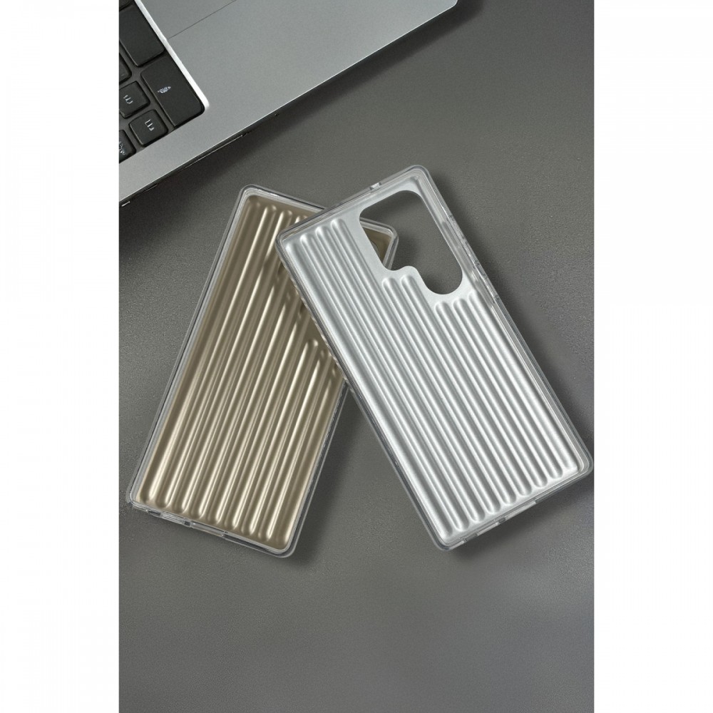 Samsung Galaxy S25 Ultra Santa Barbara Polo Jeremy kılıf dikey hatlı mat saten görünümlü TPE silikon hibrit darbe emici lüks marka logolu telefon kılıfı